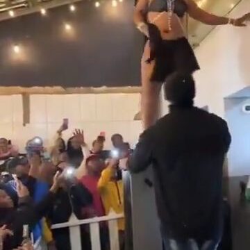 Zodwa Wabantu Showing Pussy, Dancing Fully Naked On Stage