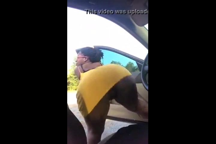 twerking with no panties